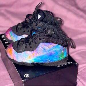 Nike little posite one (foams) size 5c